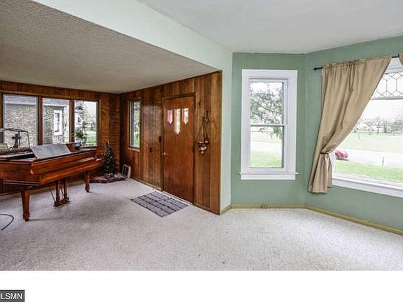 5th image of 1106 College St