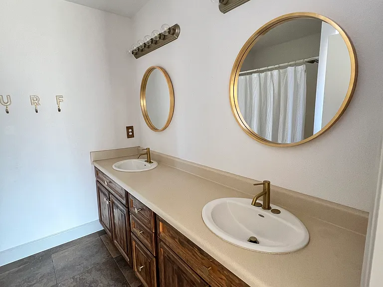 Primary ensuite