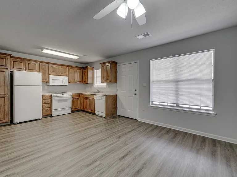1529 Davis St #3 — Photo 11