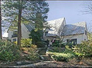 348 Crest Rd, Ridgewood, NJ 07450