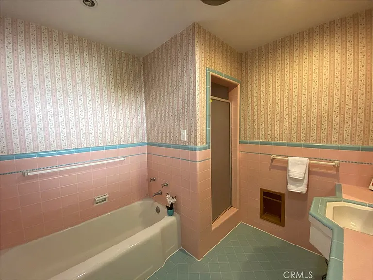 139 Acacia Ave — Photo 16