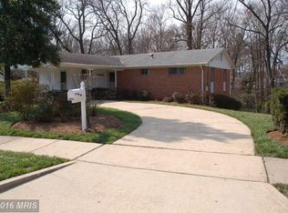 6800 Barnack Dr, Springfield, VA 22152