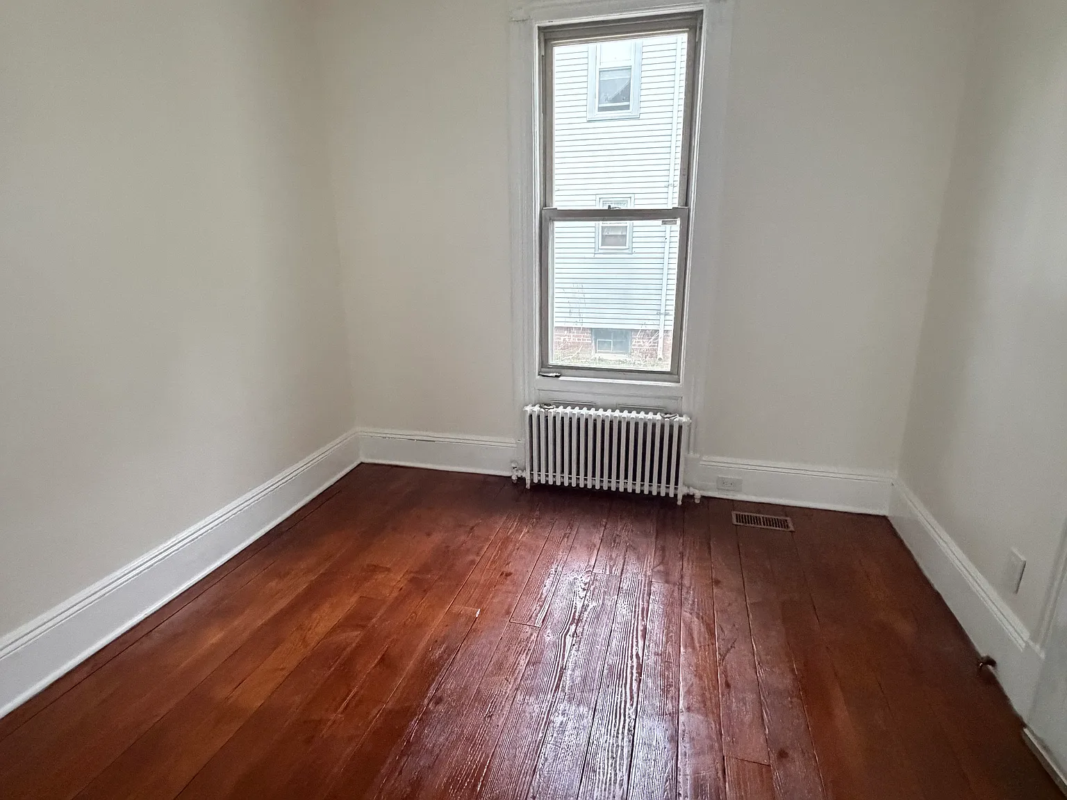 2 bed, $2,400 — Photo 4