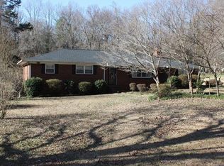 7405 Linda Lake Dr, Charlotte, NC 28215