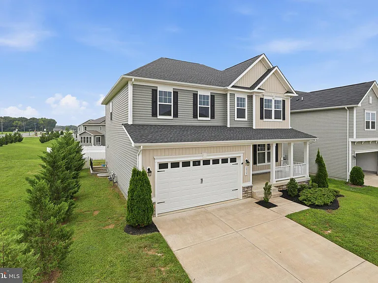 10302 Spotswood Dr — Photo 4