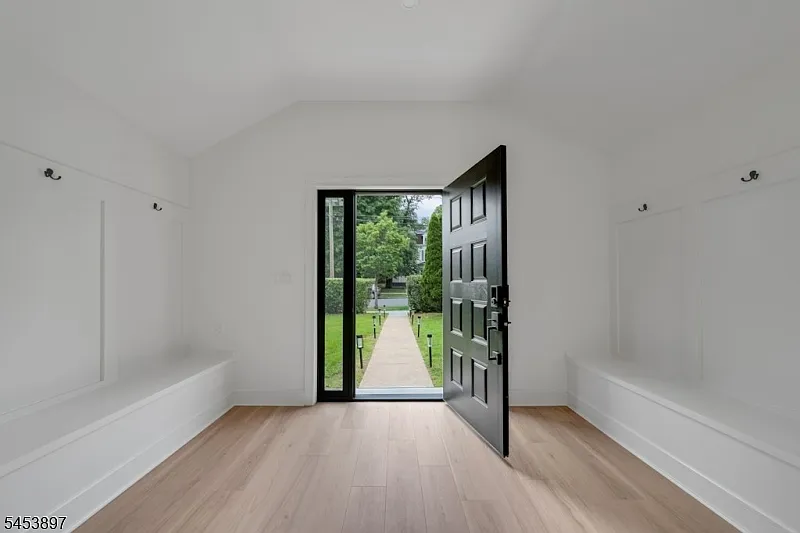 20 Lexington Ave — Photo 3