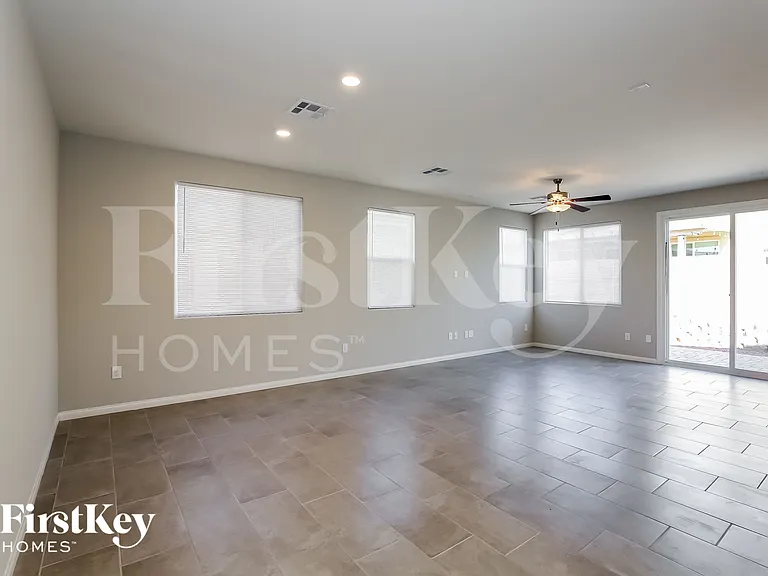 4218 Klarissa Ave — Photo 2