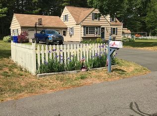 31 W Forrest Dr, Enfield, CT 06082