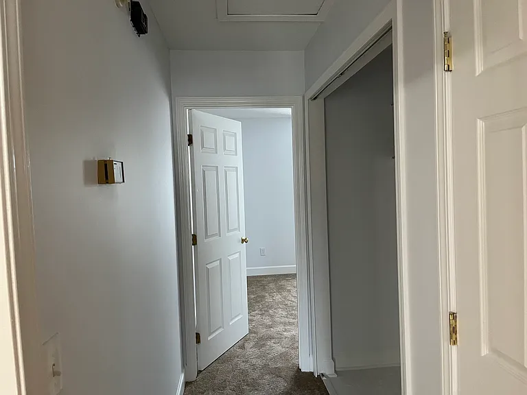 208 Red Bud Ct — Photo 12