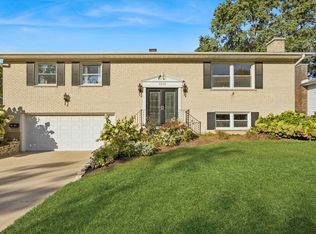 5844 Kingston Ave, Lisle, IL