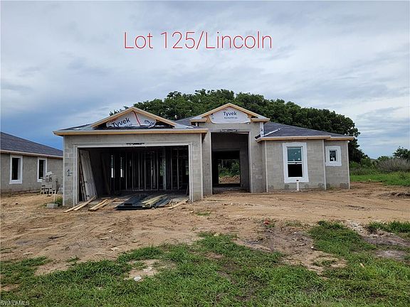 3rd image of 1367 Lincoln Ct