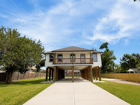 628 Oakdale Ave, Shoreacres, TX 77571