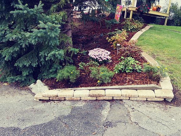 5th image of 81 Oak Hill Ave