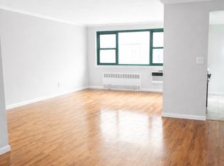 210 Atlantic Ave APT C1g, Lynbrook, NY 11563
