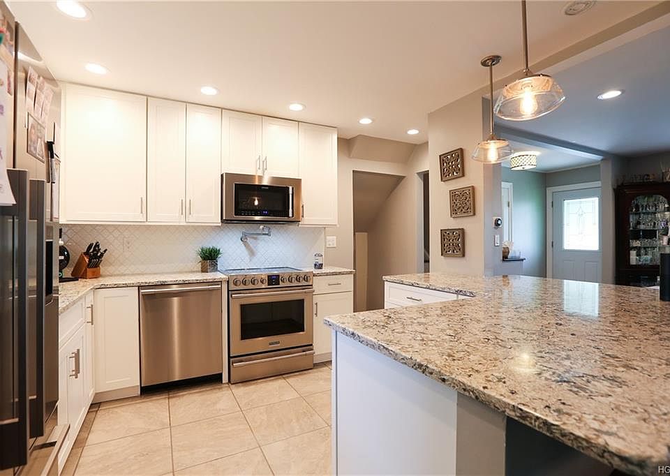1st image of 697 Pleasantview Ct