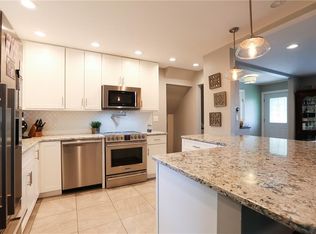 697 Pleasantview Ct, Yorktown Heights, NY 10598