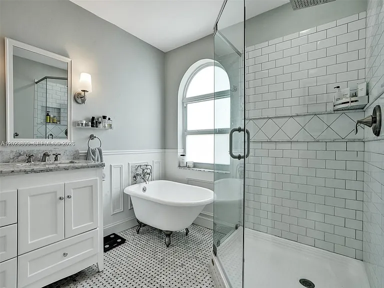 700 NW 158th Ln — Photo 24