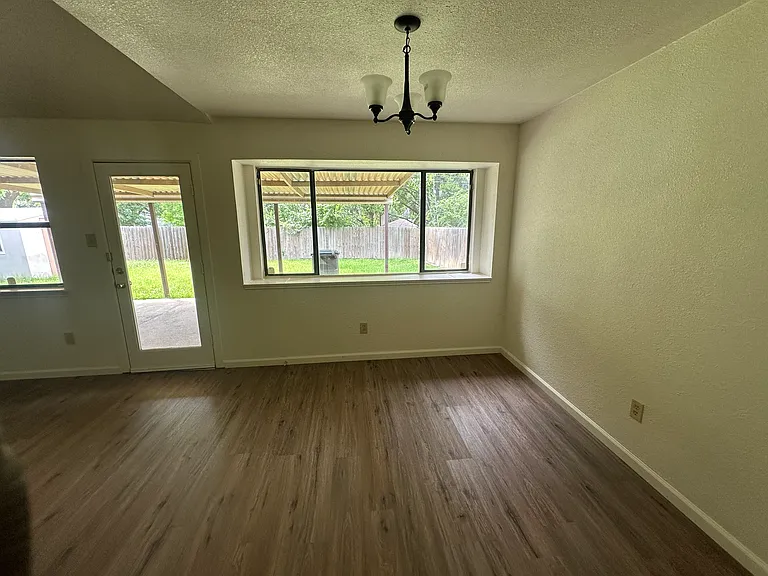Canyon Cir — Photo 8