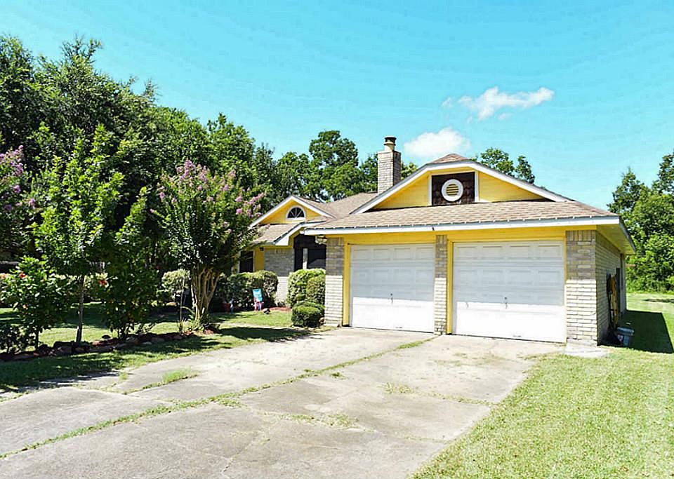 1st image of 5401 Winding Brook Dr