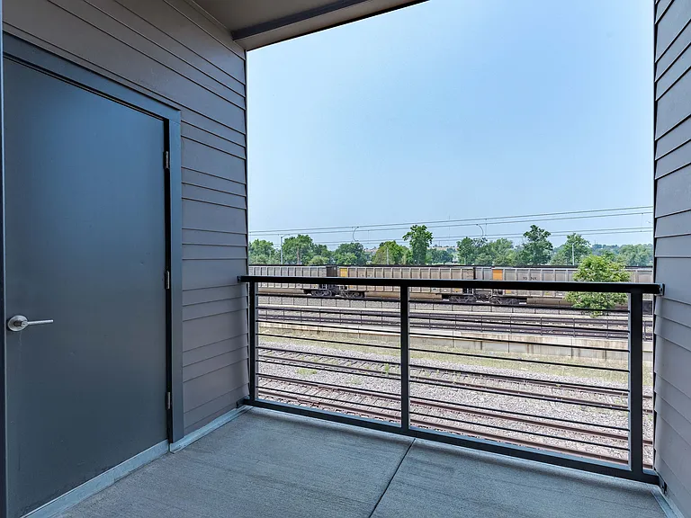 Encore Evans Station Apartments — Photo 39