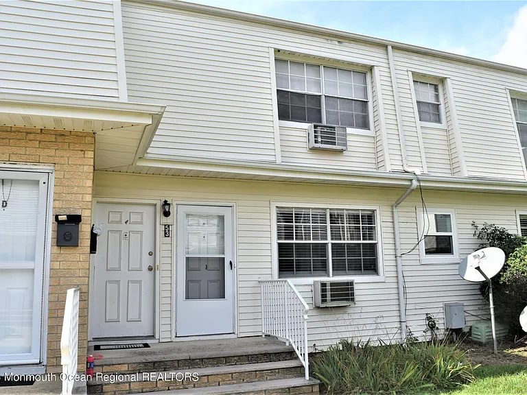 53 White St #B — Photo 2
