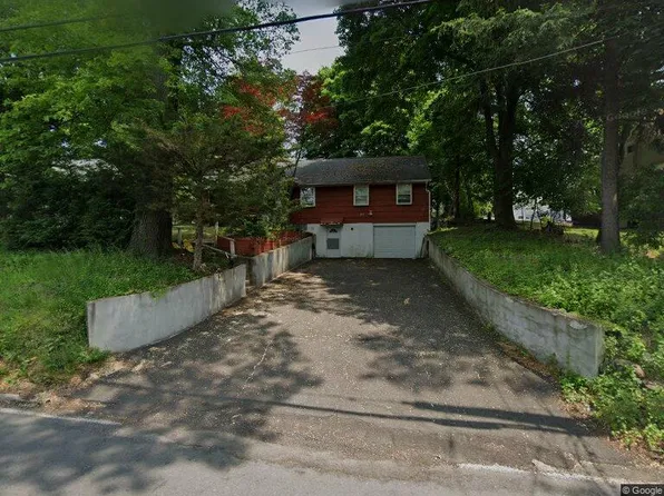 14 Hempstead Rd, Spring Valley, NY 10977