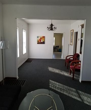 3rd image of 11180 S Hermosa Ave