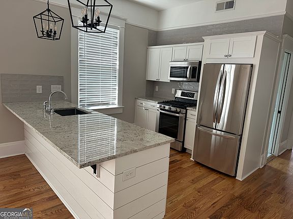 4th image of 828 Ponce De Leon Pl NE APT 1