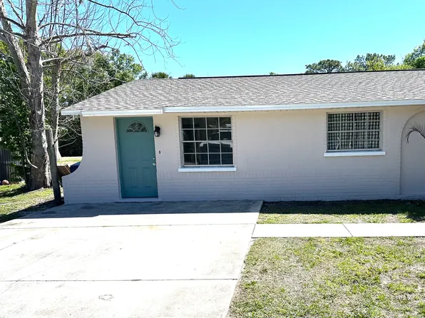 1027 Hagle Park Rd, Bradenton, FL 34212