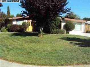 24716 Calaroga Ave, Hayward, CA 94545