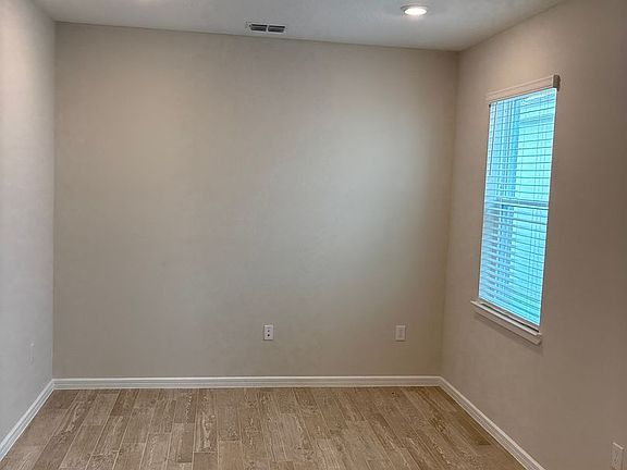5th image of 3275 Buoy Cir