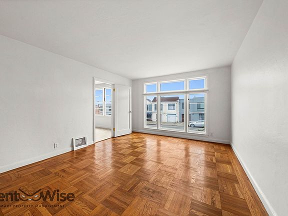 5th image of 3327 Vicente St