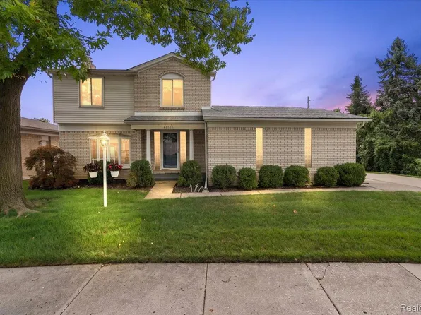 46636 E Oakwood Dr #55, Macomb, MI 48044