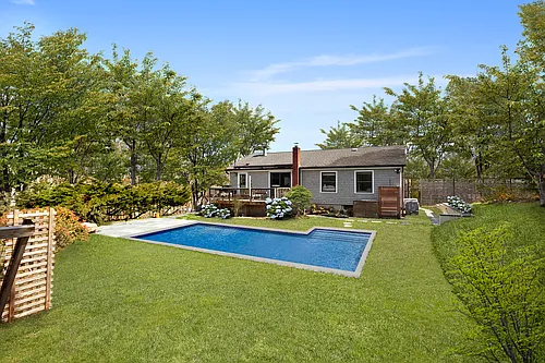505 Wainscott Northwest Rd Photo 1