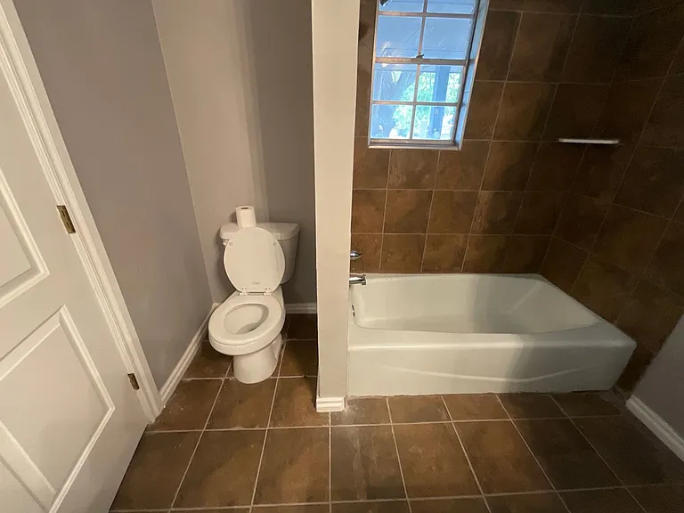 1421 Pheasant Run Ct — Photo 12