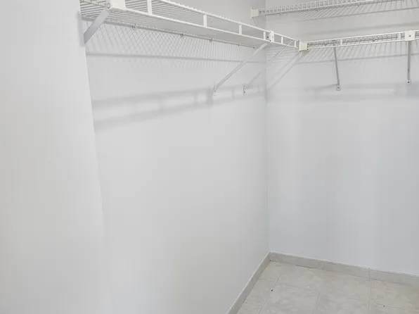 1820 W 53rd St APT 302, Hialeah, FL 33012