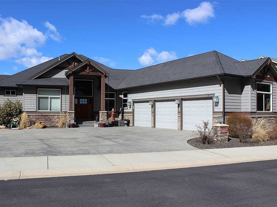 1st image of 1113 N Dunbarton Oaks Ln
