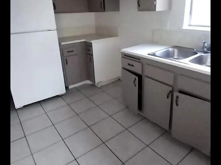 5436 Burkshire Dr — Photo 10