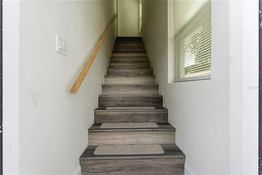2 bed, 1.0 bath, 721 sqft, $1,950 — Photo 2