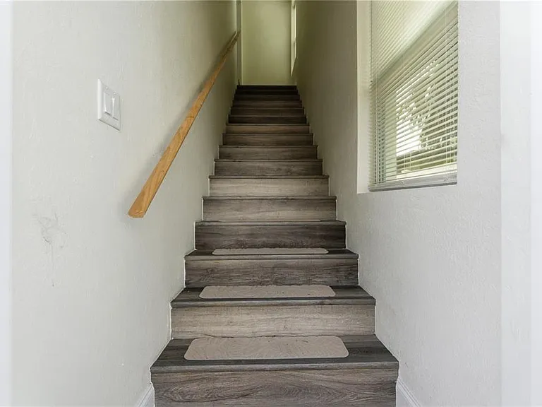 1901 31st St S #1/2 — Photo 2