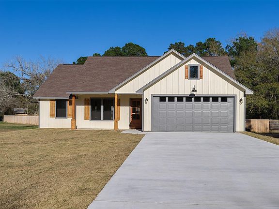 3rd image of 5 Oakwood Ln