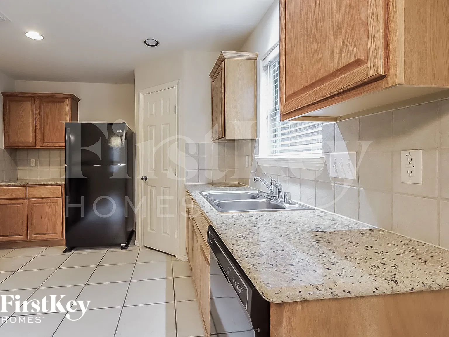 4 bed, 3.5 bath, 3139 sqft, $2,820 — Photo 4