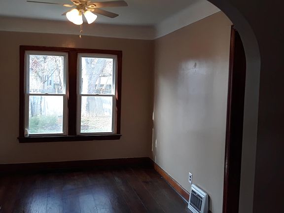 5th image of 907 Ontario St