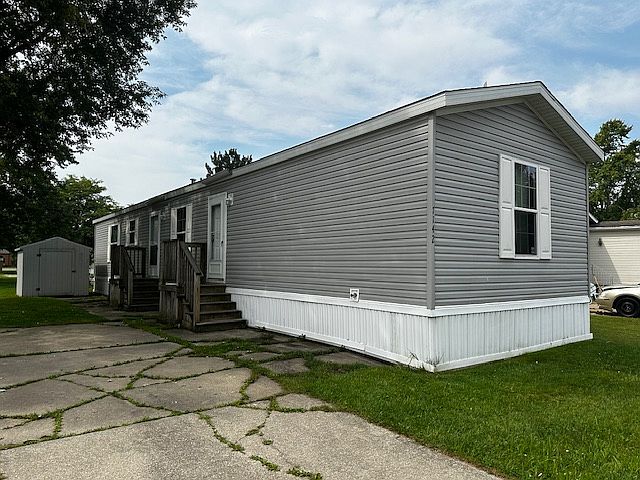 1st image of 7142 Leaf Cir #140