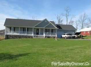 1623 Lipscomb Rd, Moneta, VA 24121