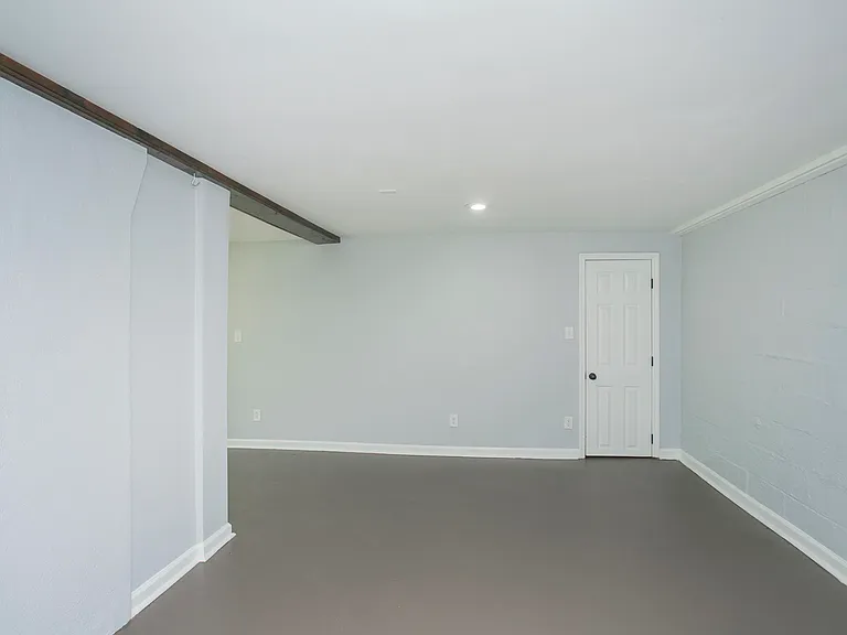 222 Emmitt Ave — Photo 14