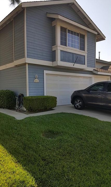 1st image of 2711 Applewood Dr