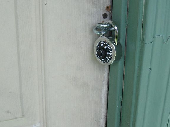 4th image of 110 Bertie St