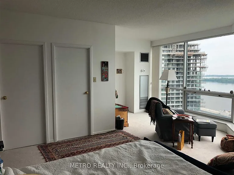 10 Yonge St #3412 — Photo 7