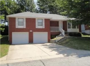 2816 NW 3rd Street Ter, Blue Springs, MO 64014